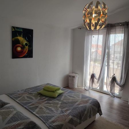 Murtela, 2-Bedroom Apartment Raslina Exteriör bild