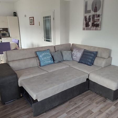 Murtela, 2-Bedroom Apartment Raslina Exteriör bild